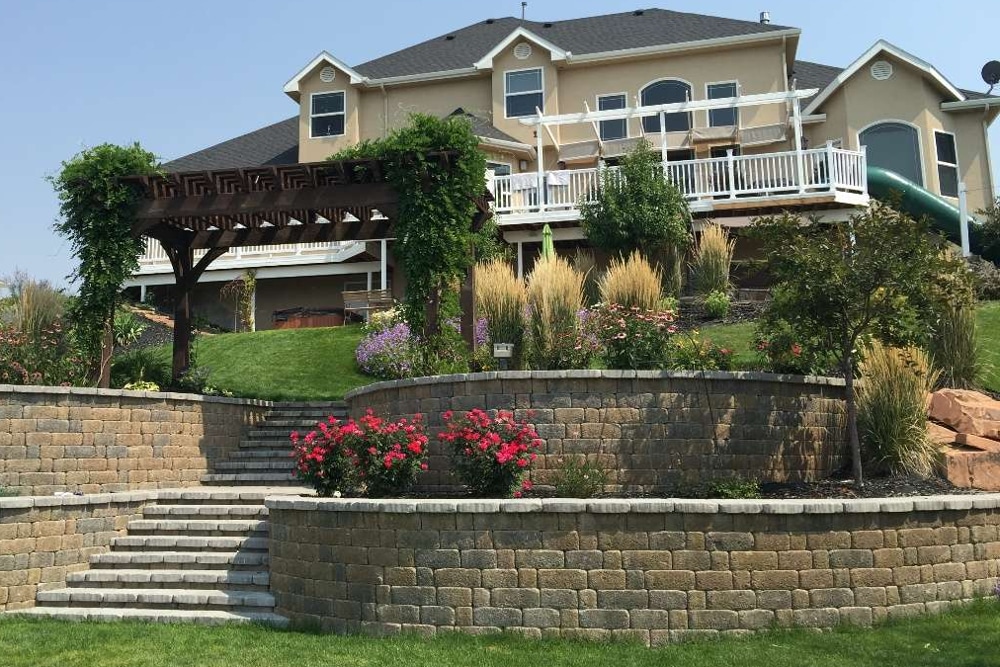 How Retaining Walls Safeguard Against Soil Erosion and Water Run Off…